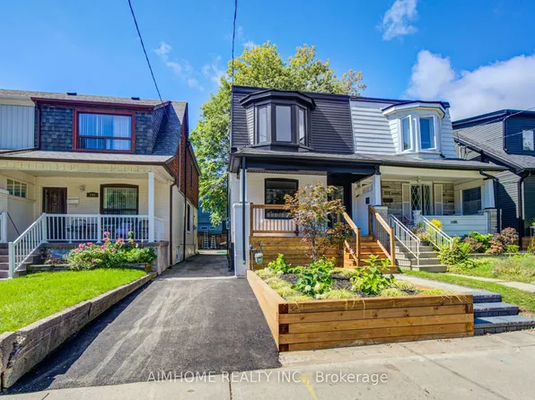110 Bastedo Ave, Toronto, ON M4C 3N1