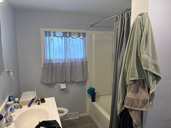 5th image of 616 Pearl Ave
