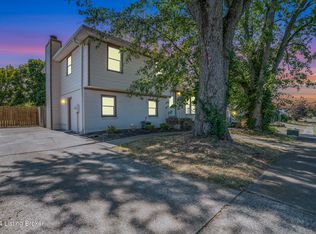 7308 Chestnut Tree Ln, Louisville, KY 40291