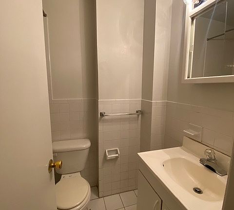5th image of 306 W 109th St #1D