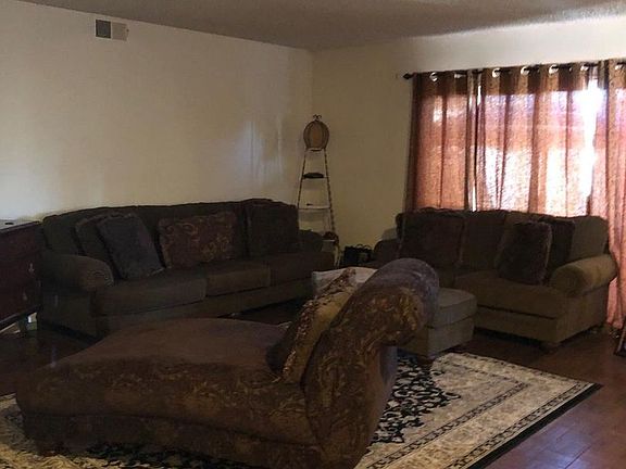 4th image of 929 E Hermosa St