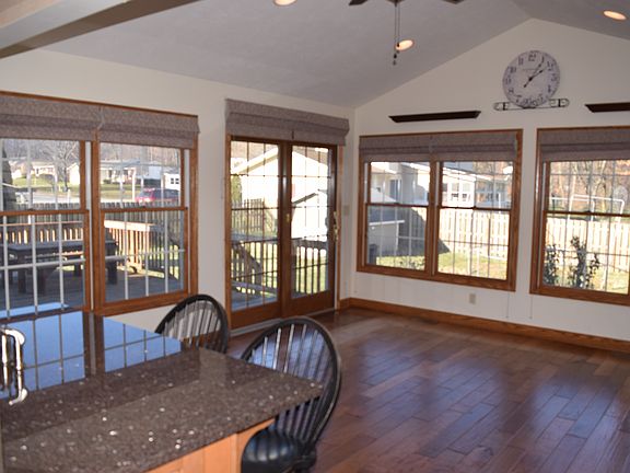 4th image of 671 Timothy Dr