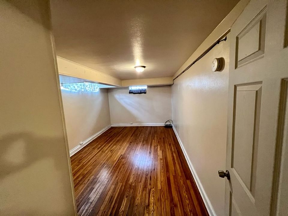 2nd image of 59 Schiller St APT 19