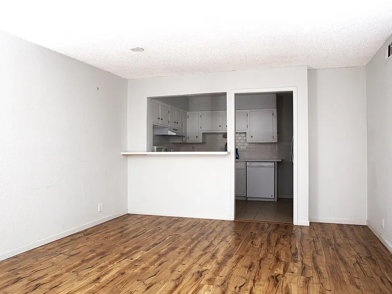 5323 Fleetwood Oaks Ave #156 — Photo 4