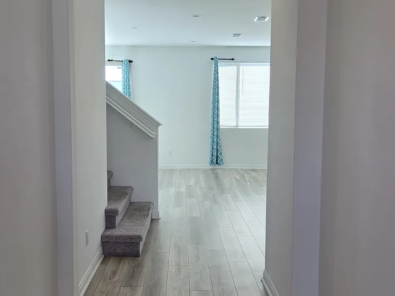 4576 Eagle Ave — Photo 6