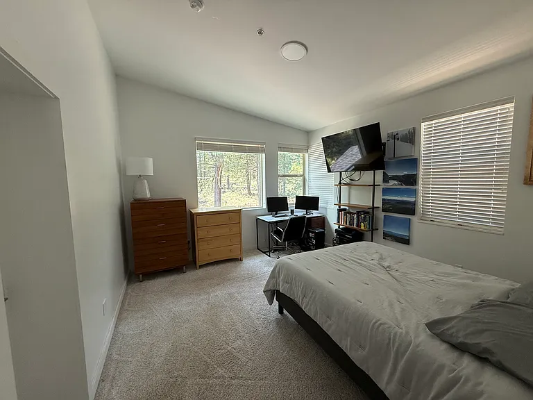 9560 Parker Ln — Photo 7