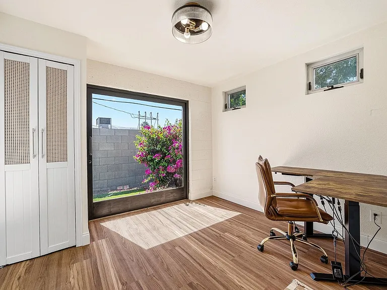 385 W Pierson St #E5 — Photo 11
