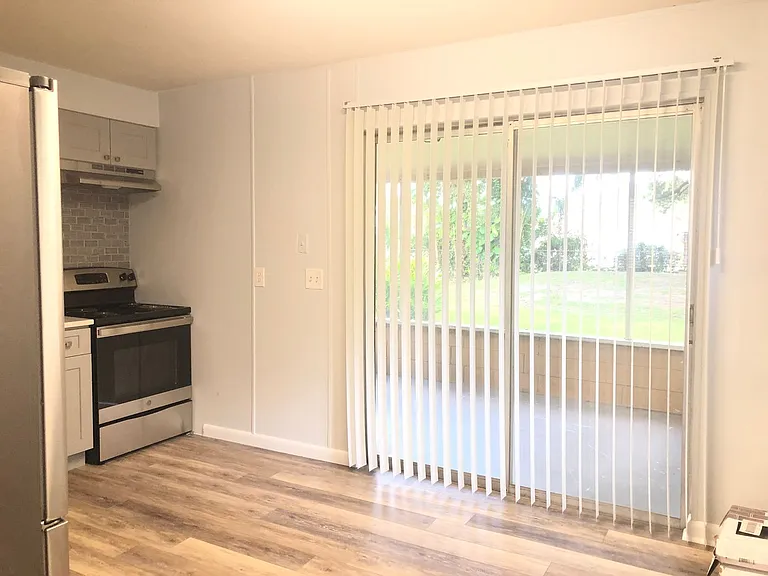 10602 Allisheim Ave — Photo 10
