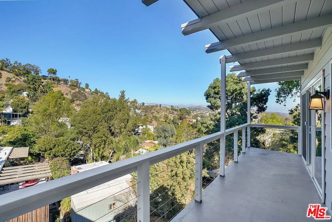 2 bed, 2.0 bath, 1400 sqft, $6,500 — Photo 1