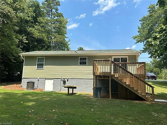 4th image of 3802 Porte Pl