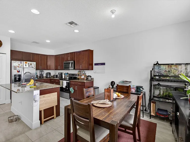 4009 Sequoia Pl — Photo 12