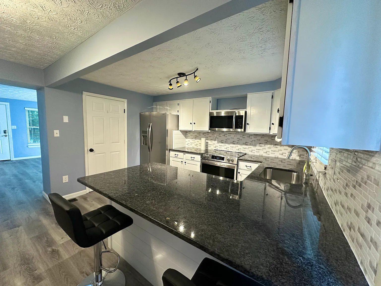 2 bed, 1440 sqft, $2,382 — Photo 3