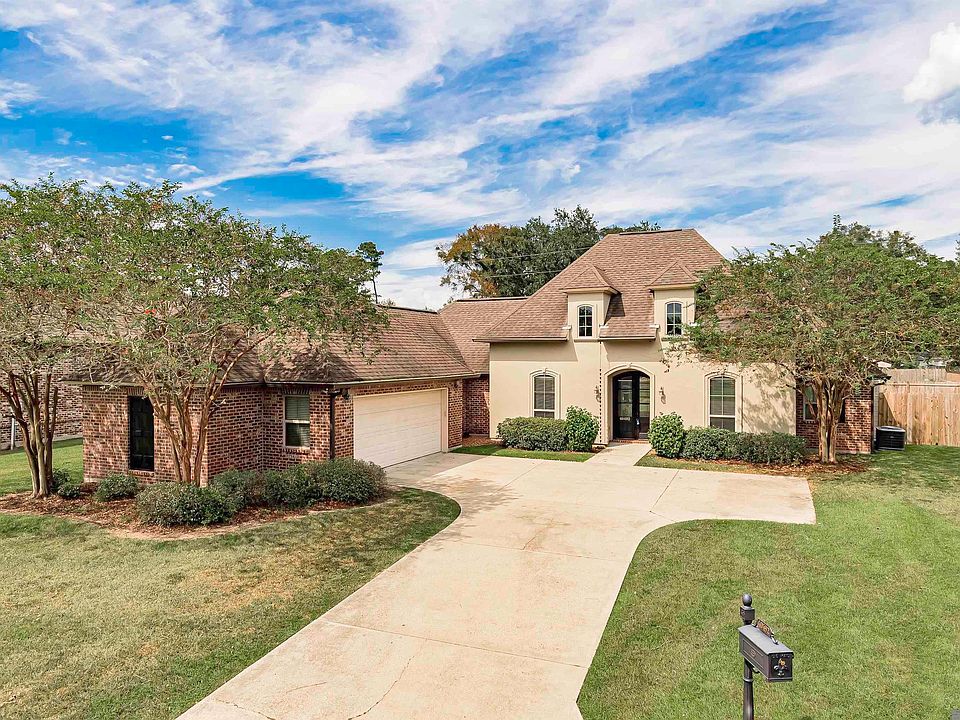40492 Augustin Ave, Prairieville, LA 70769 | MLS #2025018376 | Zillow