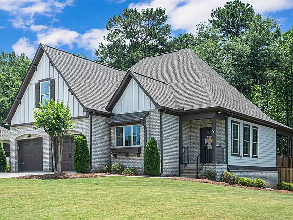 3rd image of 215 Hayden Dr