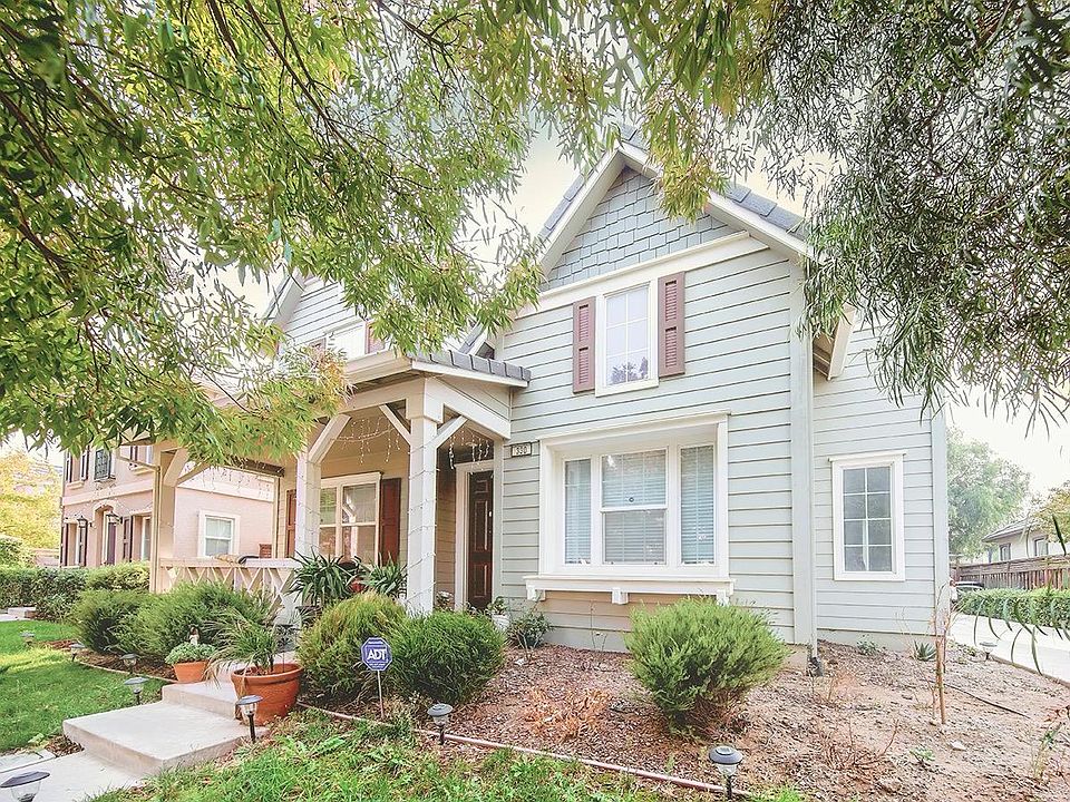 1st image of 330 W Camarada Ct