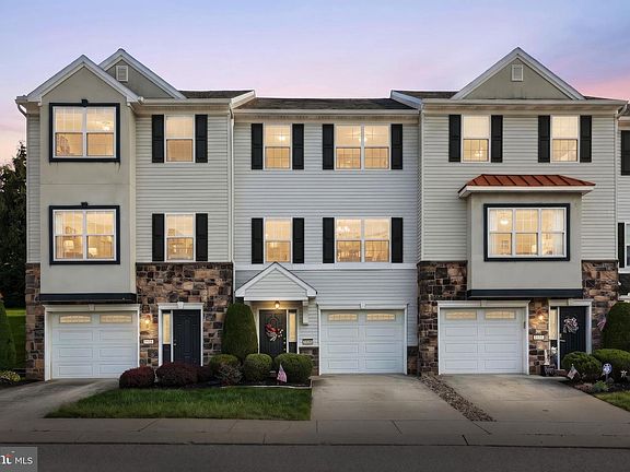 2nd image of 2424 Schultz Way