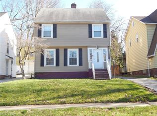 3738 Woodridge Rd, Cleveland Heights, OH 44121