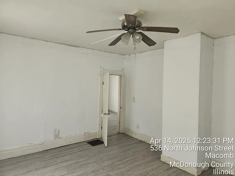 536 N Johnson St — Photo 15