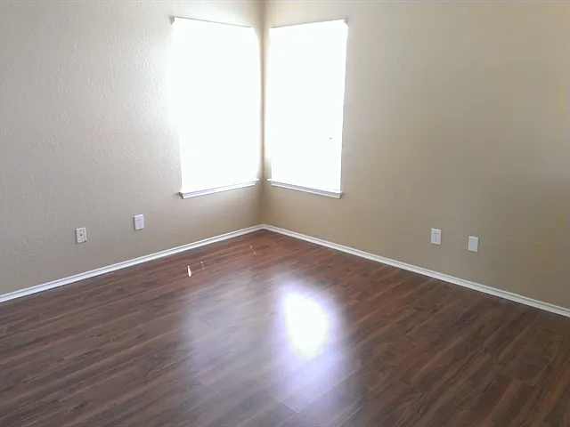 7504 Wood Slope Dr — Photo 13