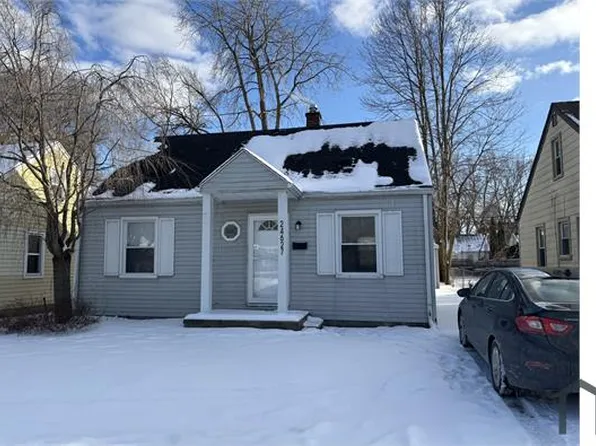 24627 Stanford St, Dearborn Heights, MI 48125