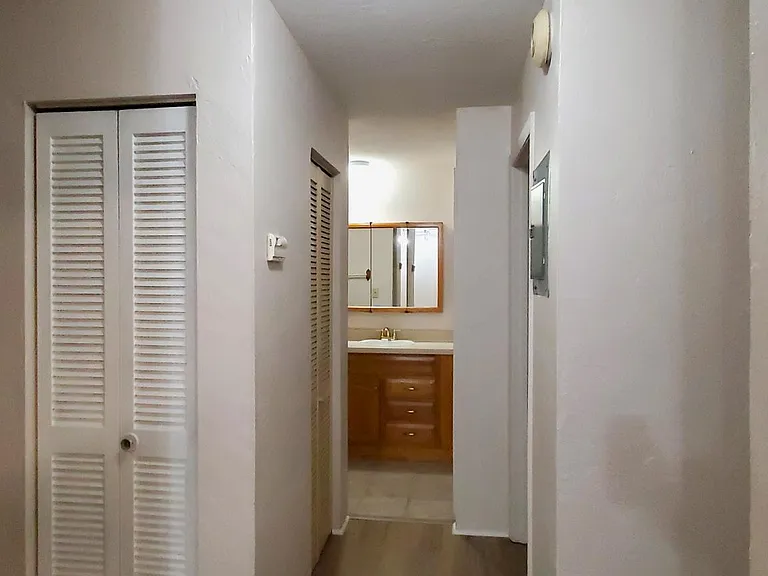 2811 SW Archer Rd #N114 — Photo 13