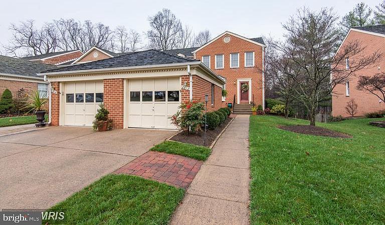 1st image of 2912 Oakborough Sq