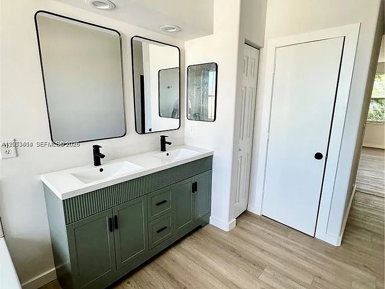 4946 SW 38th Way — Photo 35