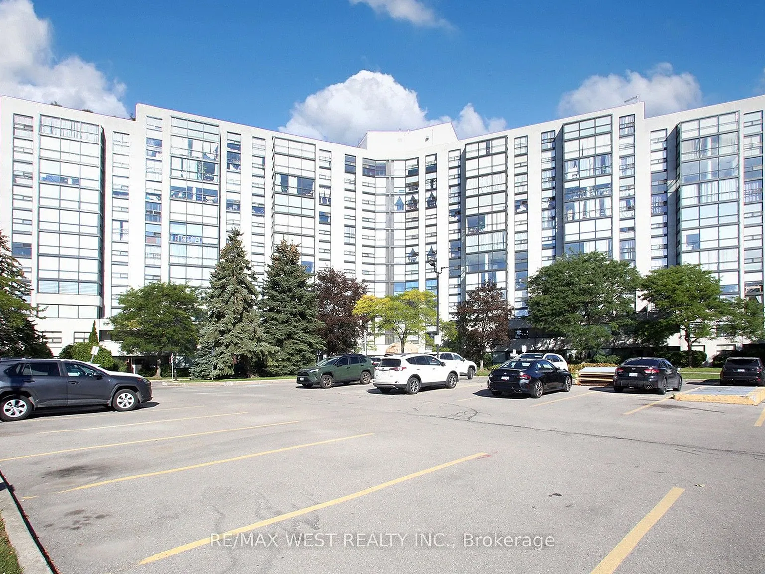 3 bed, $3,500 — Photo 1