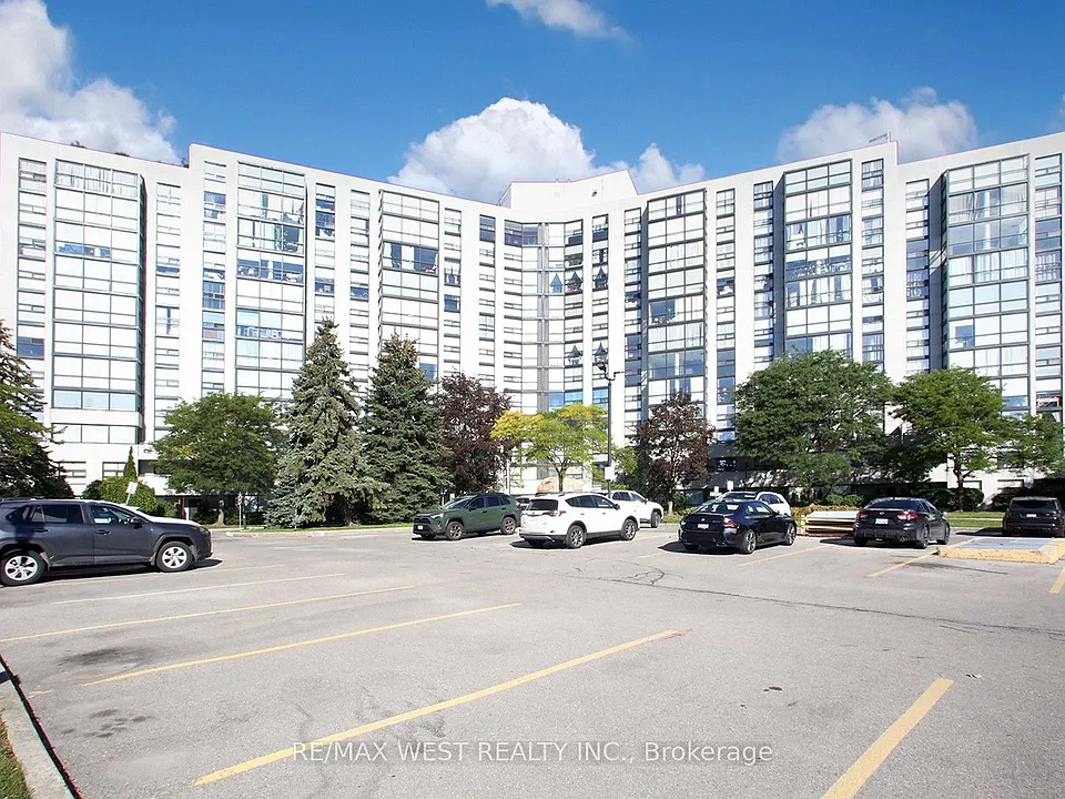 40 Harding Blvd W #305