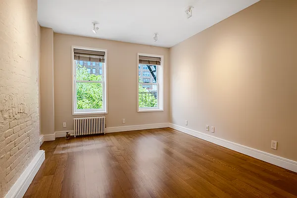 Rented by Tipping Point Real Estate LLC | media 7