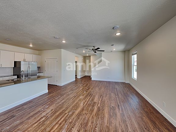 3rd image of 6082 W Arranmore Dr