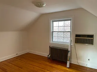 Rented by R New York