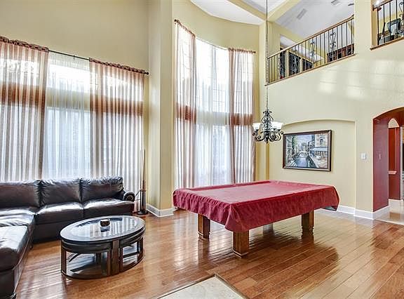 2nd image of 11877 Appian Ln