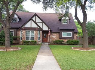 11830 Westmere Dr, Houston, TX 77077