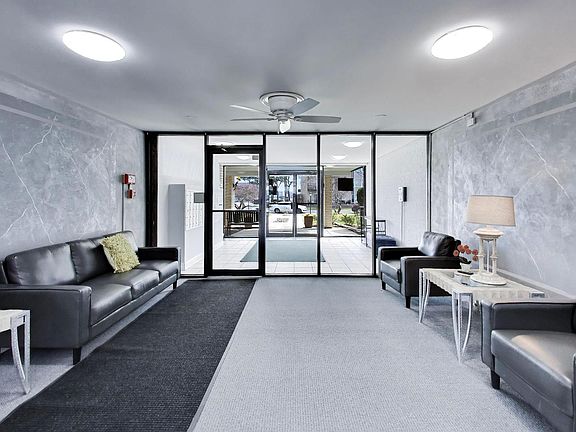 4th image of 8640 Waukegan Rd Unit 229