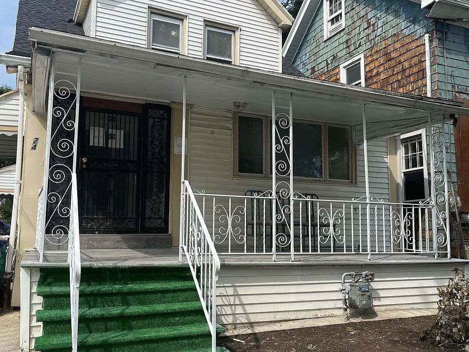 1st image of 24 Palos Pl