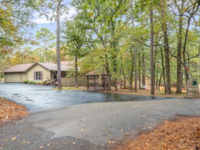 150 Green Oak, Holly Lake Ranch, TX, 75765