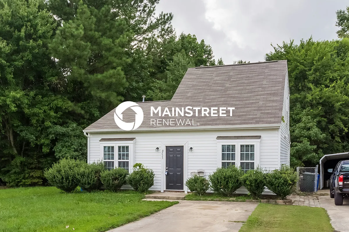 Front View - 8233 Wynewood Ct