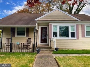 512 W Main St, Maple Shade, NJ 08052