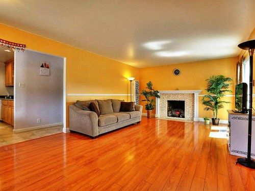 2nd image of 867 Camaritas Cir