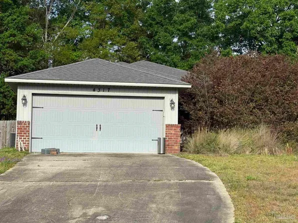 4317 Village Oak Ln, Pace, FL 32571