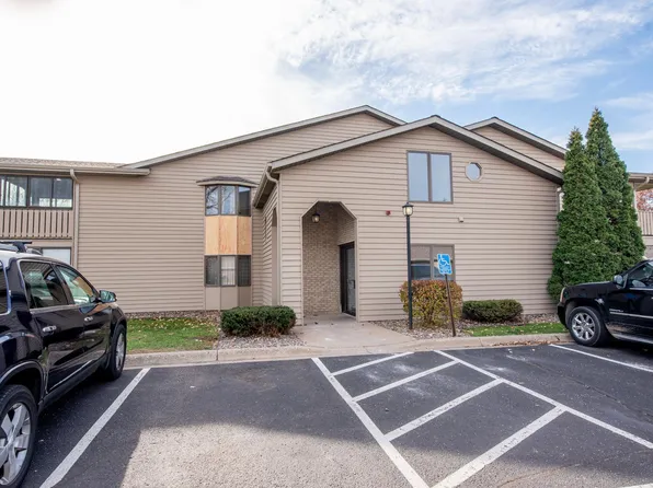 2600 75th St E APT 114, Inver Grove Heights, MN 55076