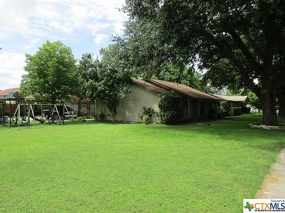 3rd image of 1213 & 1215 Barbara Dr