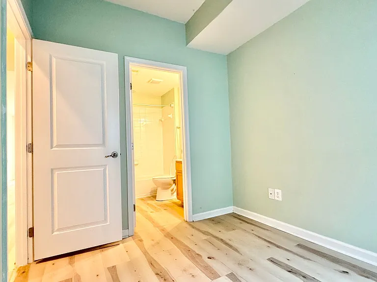 127 Streamview Dr — Photo 27
