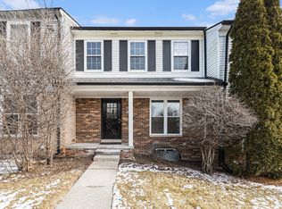 3392 Burbank Dr, Ann Arbor, MI 48105