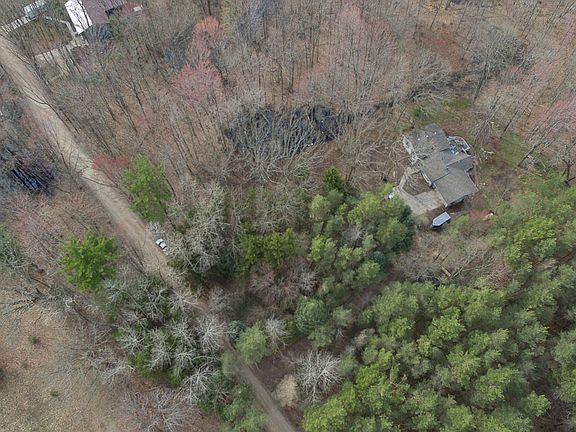 2nd image of 6747 Wildwood Ln