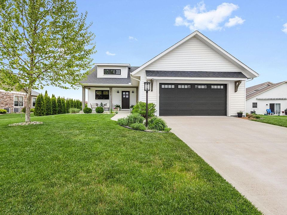 1st image of 1617 Autumn Blaze Ln