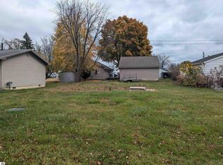 5307 Apple St #27-28, Standish, MI 48658