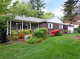 1090 Dobbs Ferry Rd, White Plains, NY 10607