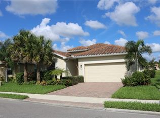 2567 Laurentina Ln, Cape Coral, FL 33909